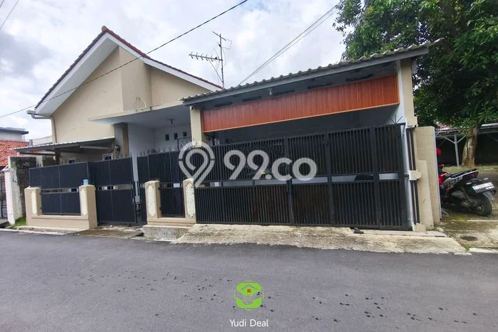 Disewakan segera hunian minimalis strategis 2 Kamar di Kesambi, Cirebon Disewakan segera hunian minimalis strategis 2 Kamar di Kesambi, Cirebon