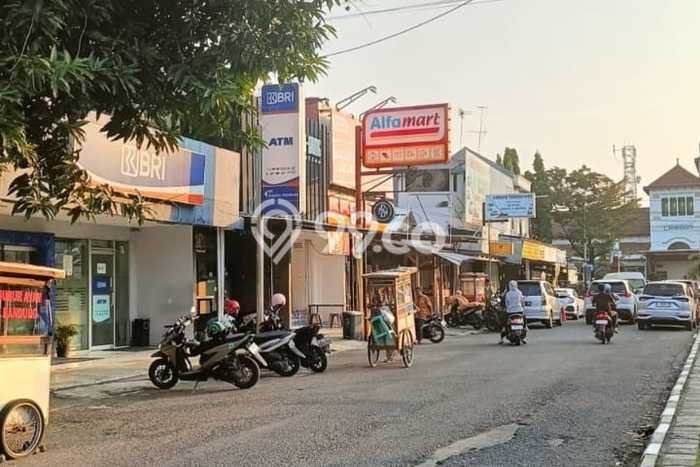 FOR SALE! Ruko di Kejaksan Cirebon, LT 70m2, LB 70m2 FOR SALE! Ruko di Kejaksan Cirebon, LT 70m2, LB 70m2