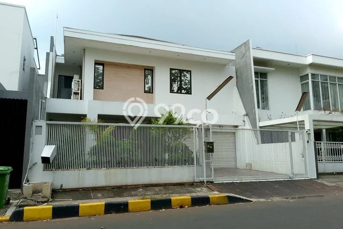 For Sale Rumah Mewah Exclusive di Kebon Jeruk, Jakarta Barat For Sale Rumah Mewah Exclusive di Kebon Jeruk, Jakarta Barat