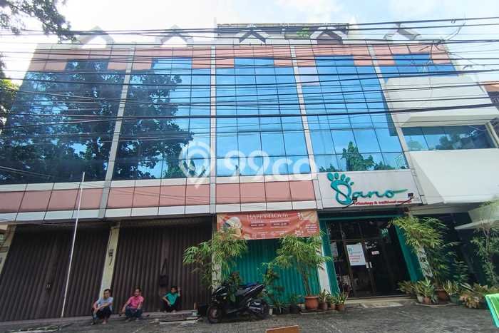 FOR SALE! Ruko di Kebayoran Baru Jakarta Selatan, LT 213m2, LB 746m2 FOR SALE! Ruko di Kebayoran Baru Jakarta Selatan, LT 213m2, LB 746m2