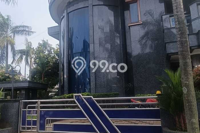 Ready to Use! Premium House LT 365m2 Desain Modern di Tanjung Barat Ready to Use! Premium House LT 365m2 Desain Modern di Tanjung Barat
