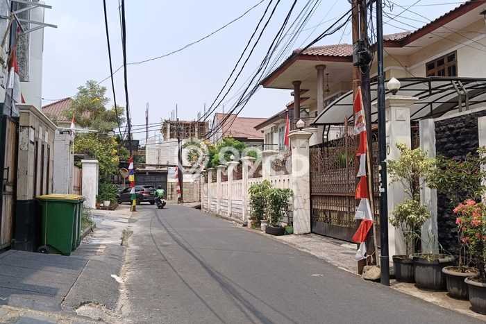 Hunian Mewah LB 560m2 Siap Pakai Desain Elegan di Pejaten, Jakarta Selatan Hunian Mewah LB 560m2 Siap Pakai Desain Elegan di Pejaten, Jakarta Selatan