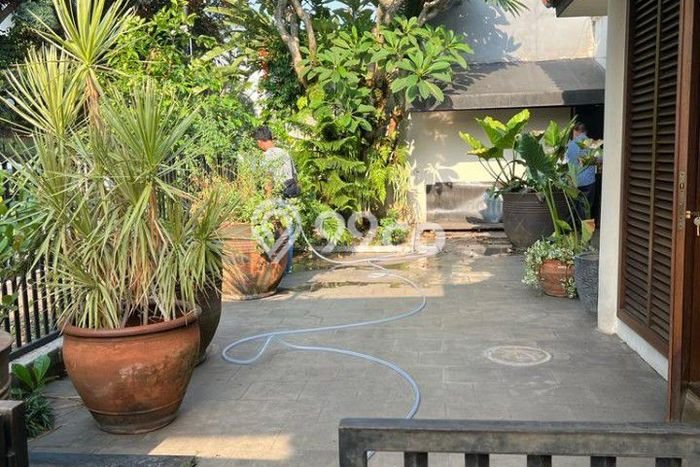 Rumah Eksklusif Siap Huni LT 280m2 di Ciputat Timur, Tangerang Selatan Rumah Eksklusif Siap Huni LT 280m2 di Ciputat Timur, Tangerang Selatan