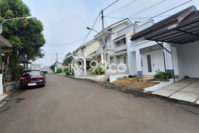 Lokasi terbaik! Rumah siap pakai dikontrakkan di Krukut LB 85m2 Lokasi terbaik! Rumah siap pakai dikontrakkan di Krukut LB 85m2