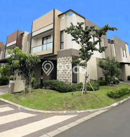 Dijual Rumah Luas Elegan Dengan View Cantik di Gading Serpong, Tangerang Dijual Rumah Luas Elegan Dengan View Cantik di Gading Serpong, Tangerang