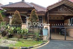 Rumah Modern 3 Kamar LT 252m2 di Villa Melati Mas Rumah Modern 3 Kamar LT 252m2 di Villa Melati Mas