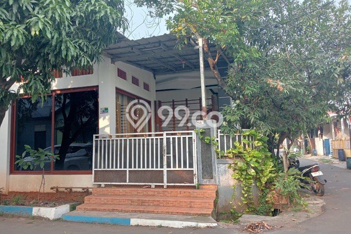For Sale Rumah 3 Kamar Lokasi Strategis Nyaman dan Strategis di Serpong Utara For Sale Rumah 3 Kamar Lokasi Strategis Nyaman dan Strategis di Serpong Utara