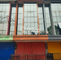 Ruko Area Strategis di Taman Royal, Luas 97m², Mainroad Ruko Area Strategis di Taman Royal, Luas 97m², Mainroad