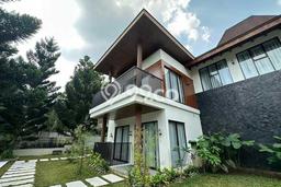 Lokasi Strategis! Vila Kawasan Bogor Barat, Ukuran 1215m2m², Kualitas Prima Lokasi Strategis! Vila Kawasan Bogor Barat, Ukuran 1215m2m², Kualitas Prima