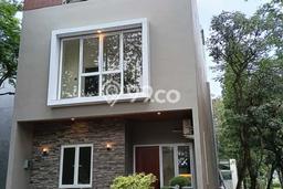 Hunian Cantik Modern Lb 151m2 di BSD, Tangerang Selatan Hunian Cantik Modern Lb 151m2 di BSD, Tangerang Selatan