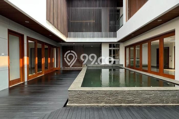 For Sale! Luxury House LT 489m2 Desain Elegan di Pondok Indah For Sale! Luxury House LT 489m2 Desain Elegan di Pondok Indah
