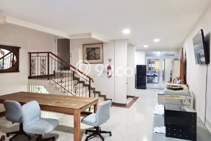 Ruko Dijual di Prime Area Jakarta Pusat Luas 348m2 Ruko Dijual di Prime Area Jakarta Pusat Luas 348m2