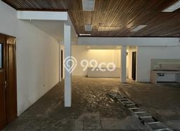 Ruko Dijual di Prime Area Jakarta Pusat Luas 600m2 Ruko Dijual di Prime Area Jakarta Pusat Luas 600m2