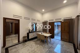 Best Deal Hunian Premium Ideal dan Luas di Menteng, Jakarta Pusat Best Deal Hunian Premium Ideal dan Luas di Menteng, Jakarta Pusat