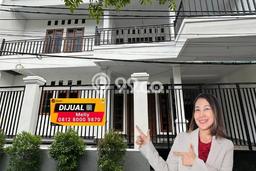 Rumah Mewah Dijual LT 175m2 di Duren Sawit, Jakarta Timur Rumah Mewah Dijual LT 175m2 di Duren Sawit, Jakarta Timur