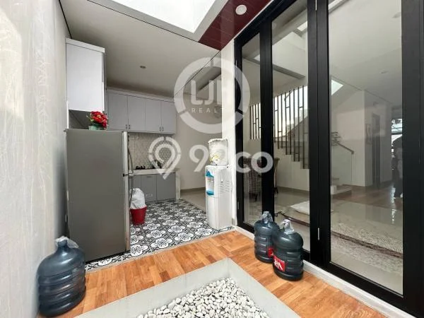 For Sale! Premium House LT 110m2 Desain Modern di Pondok Bambu For Sale! Premium House LT 110m2 Desain Modern di Pondok Bambu