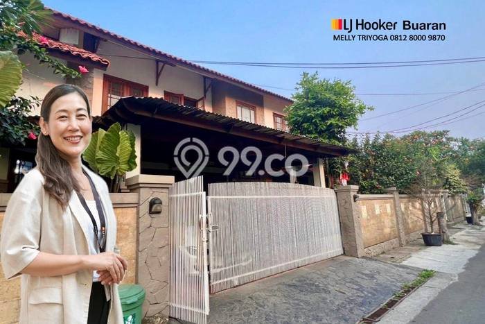 Jual Rumah Mewah Elegan Dengan View Eksklusif di Cililitan, Jakarta Timur Jual Rumah Mewah Elegan Dengan View Eksklusif di Cililitan, Jakarta Timur