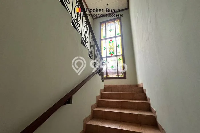 Rumah Elit Modern Tanpa Renovasi di Cililitan Jakarta Timur Rumah Elit Modern Tanpa Renovasi di Cililitan Jakarta Timur