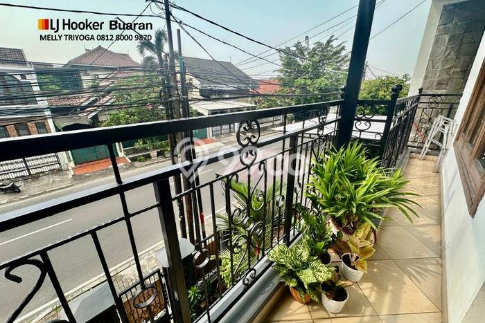 Rumah Luxury Modern Tanpa Renovasi di Klender Jakarta Timur Rumah Luxury Modern Tanpa Renovasi di Klender Jakarta Timur