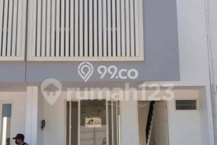 Jual Rumah Strategis Bagus Punya 3 KT di Wiyung Surabaya - Jual Rumah Strategis Bagus Punya 3 KT di Wiyung Surabaya -