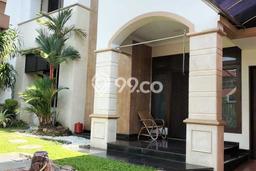 Jual Rumah Luas Elegan Dengan View Eksklusif di Graha, Surabaya Jual Rumah Luas Elegan Dengan View Eksklusif di Graha, Surabaya