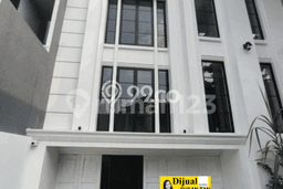 Hunian Elit LB 550m2 Siap Pakai Desain Elegan di Graha, Surabaya Hunian Elit LB 550m2 Siap Pakai Desain Elegan di Graha, Surabaya