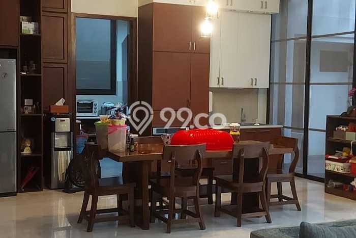 Jual Rumah Luas Elegan Dengan View Eksklusif di Graha, Surabaya Jual Rumah Luas Elegan Dengan View Eksklusif di Graha, Surabaya