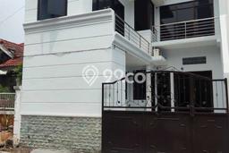 Dijual Rumah Eksklusif 4 KT di Pakuwon City, Surabaya Dijual Rumah Eksklusif 4 KT di Pakuwon City, Surabaya