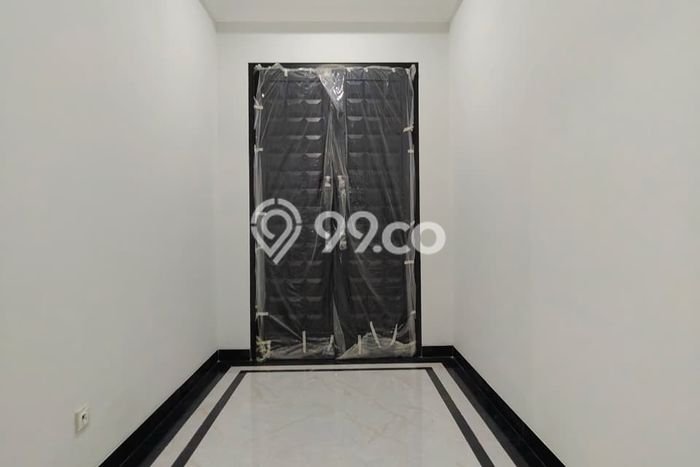 For Sale Rumah 3 Kamar Lokasi Ideal Nyaman dan Strategis di Ciracas For Sale Rumah 3 Kamar Lokasi Ideal Nyaman dan Strategis di Ciracas