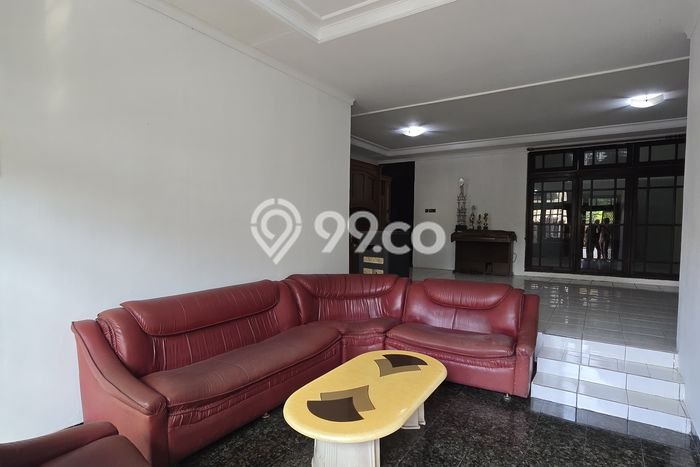 Dijual Rumah Luas Elegan Dengan View Eksklusif di Pondok Bambu, Jakarta Timur Dijual Rumah Luas Elegan Dengan View Eksklusif di Pondok Bambu, Jakarta Timur