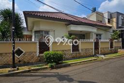 Rumah Luxury Modern Tanpa Renovasi di Pondok Kelapa Jakarta Timur Rumah Luxury Modern Tanpa Renovasi di Pondok Kelapa Jakarta Timur