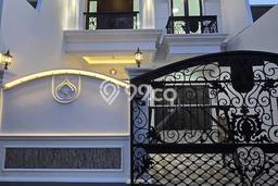 Jual Rumah Mewah Elegan Dengan View Cantik di Pondok Bambu, Jakarta Timur Jual Rumah Mewah Elegan Dengan View Cantik di Pondok Bambu, Jakarta Timur