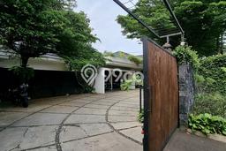 Rumah Elit Modern Tanpa Renovasi di Kemang Jakarta Selatan Rumah Elit Modern Tanpa Renovasi di Kemang Jakarta Selatan