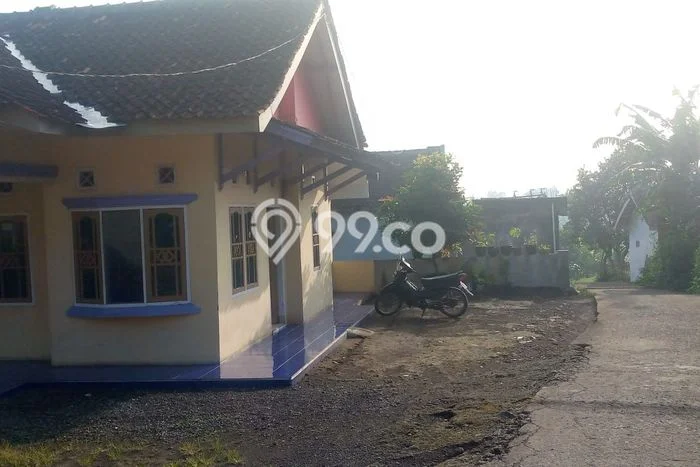 Jual Rumah Favorit Siap Huni LB 180m2 di Cangkuang, Bandung Jual Rumah Favorit Siap Huni LB 180m2 di Cangkuang, Bandung
