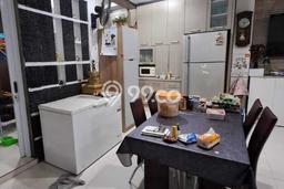 Hunian Nyaman Asri 6 KT Siap Pakai di Taman Holis Indah Bandung Hunian Nyaman Asri 6 KT Siap Pakai di Taman Holis Indah Bandung