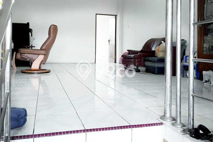 Lokasi Strategis! Dijual Ruko Bisnis di Andir, Bandung Kondisi Baik Lokasi Strategis! Dijual Ruko Bisnis di Andir, Bandung Kondisi Baik