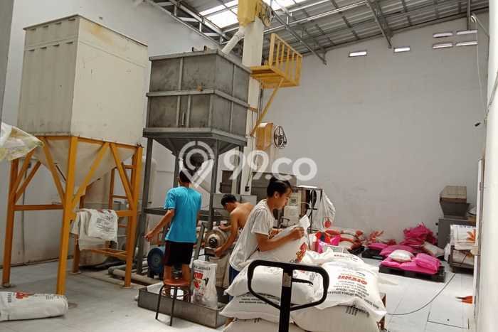 Gudang Bagus Dijual LB 532m2 Lokasi Strategis Bandung Area Cocok untuk Bisnis Gudang Bagus Dijual LB 532m2 Lokasi Strategis Bandung Area Cocok untuk Bisnis