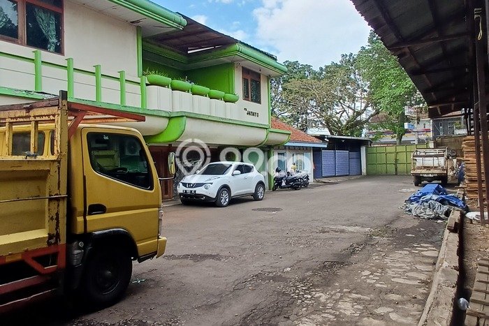 Unit Gudang Disewakan di Pajajaran di Area Ramai & Strategis Unit Gudang Disewakan di Pajajaran di Area Ramai & Strategis