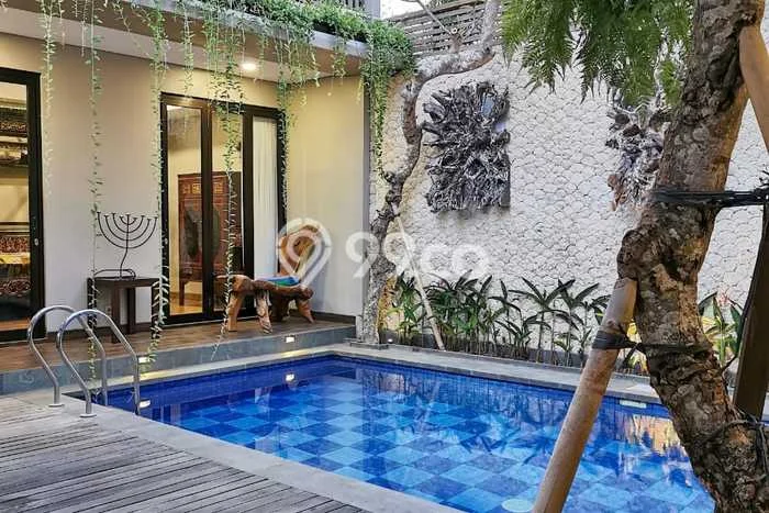 Rumah Disewakan Badung LT 380m2 LB 300m2 Area Nusa Dua Rumah Disewakan Badung LT 380m2 LB 300m2 Area Nusa Dua