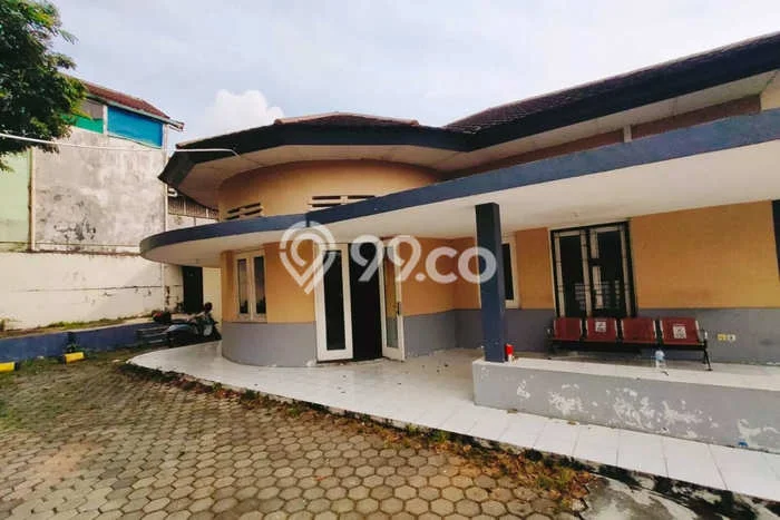 Lokasi strategis! Rumah siap pakai dikontrakkan di Bukit Kecil LB 600m2 Lokasi strategis! Rumah siap pakai dikontrakkan di Bukit Kecil LB 600m2
