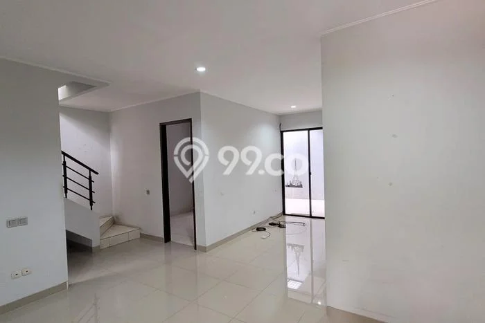 Disewakan! Rumah 3 Kamar Tidur &
3 Kamar Mandi di Gading Serpong, Tangerang Disewakan! Rumah 3 Kamar Tidur &
3 Kamar Mandi di Gading Serpong, Tangerang