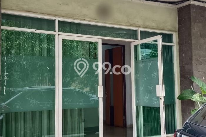 Ruko di , Luas 247m2m², Posisi Jalan Utama Ruko di , Luas 247m2m², Posisi Jalan Utama