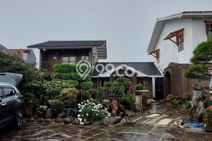 Rumah Elit LB 486m2 Siap Pakai Desain Elegan di Lembang, Bandung Rumah Elit LB 486m2 Siap Pakai Desain Elegan di Lembang, Bandung