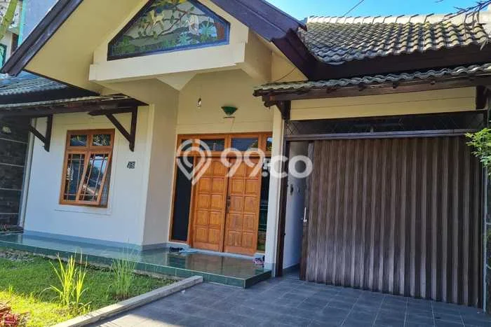 Rumah Bagus Siap Pakai Di Cimahi Utara Luas 170m2 Lokasi Strategis Rumah Bagus Siap Pakai Di Cimahi Utara Luas 170m2 Lokasi Strategis