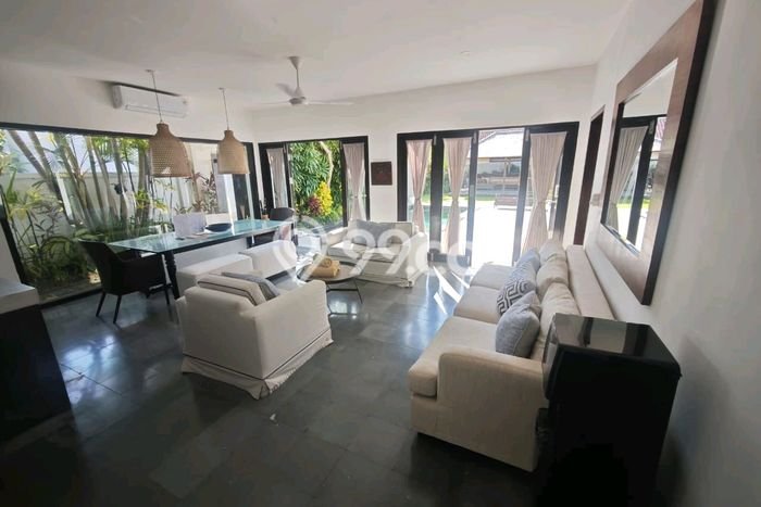 FOR SALE! Vila di , Luas 525m2m², Posisi Strategis FOR SALE! Vila di , Luas 525m2m², Posisi Strategis