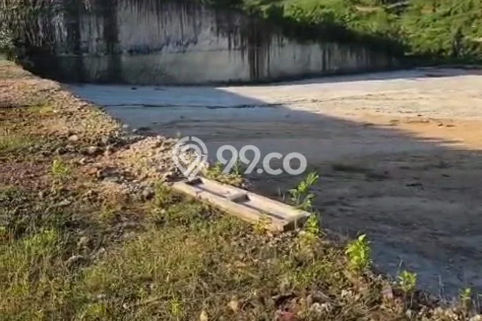 Tanah Kavling Disewakan di Ungasan dengan Luas 24000m2 Tanah Kavling Disewakan di Ungasan dengan Luas 24000m2