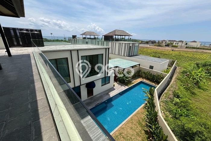Vila Terawat Kawasan , Luas 585m2m², Lokasi Premium dengan akses mudah Vila Terawat Kawasan , Luas 585m2m², Lokasi Premium dengan akses mudah