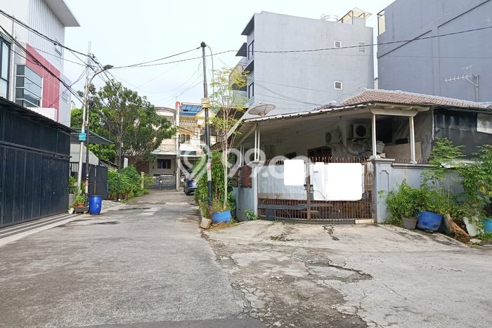 For Sale! Premium House LT 240m2 Desain Elegan di Muara Karang For Sale! Premium House LT 240m2 Desain Elegan di Muara Karang