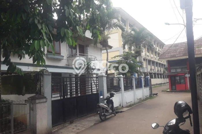 Rumah Luxury Modern Tanpa Renovasi di Klender Jakarta Timur Rumah Luxury Modern Tanpa Renovasi di Klender Jakarta Timur