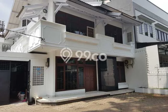 Rumah Elit Modern Tanpa Renovasi di Burangrang Bandung Rumah Elit Modern Tanpa Renovasi di Burangrang Bandung